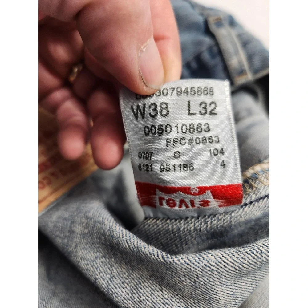 Levis 501 Jeans Mens 38x32 Blue Medium Wash‎ Straight Leg Button Fly Denim Pants